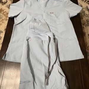 Figs Scrub Set in Vapor Blue